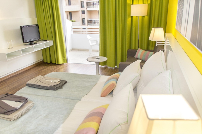 Imagen de la habitación del Apartamentos Coral California. Foto 7