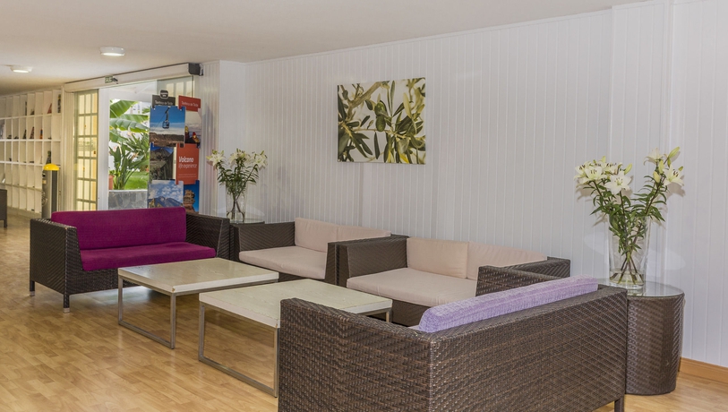 Imagen de los interiores del Apartamentos Coral Compostela Beach. Foto 11