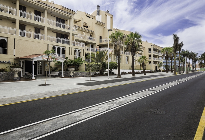 Imagen general del Apartamentos Coral Compostela Beach. Foto 2