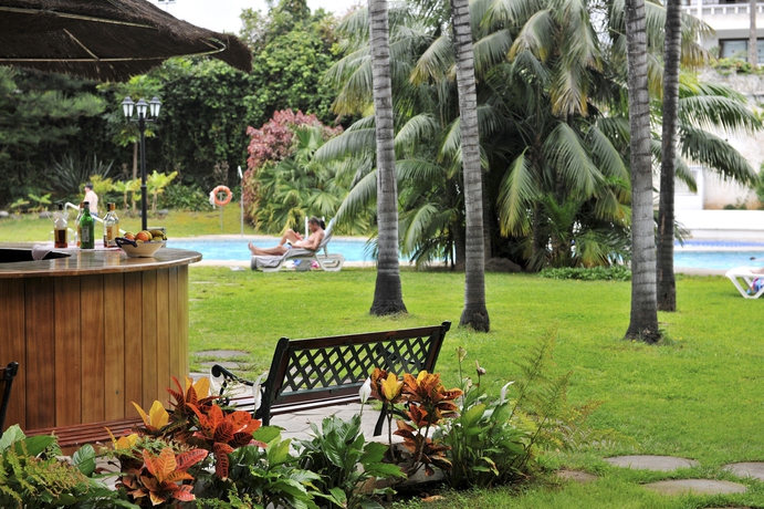 Imagen de la piscina del Apartamentos Coral Teide Mar. Foto 7