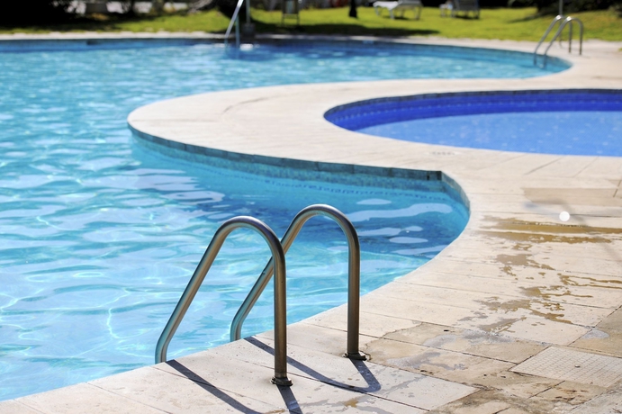 Imagen de la piscina del Apartamentos Coral Teide Mar. Foto 8