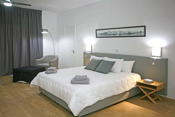 Imagen de la habitación del Apartamentos Corina Suites. Foto 3