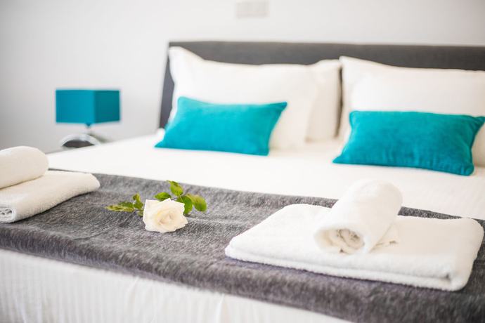 Imagen de la habitación del Apartamentos Corina Suites. Foto 17