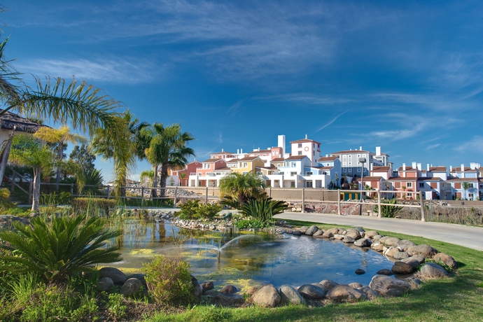 Imagen de los exteriores del Apartamentos Cortijo del Mar Resort. Foto 10