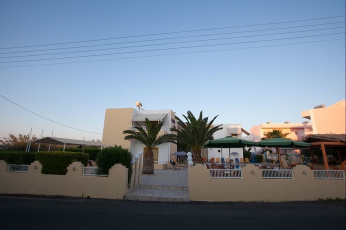 Imagen de los exteriores del Apartamentos Cosmi Apartments By Estia. Foto 8