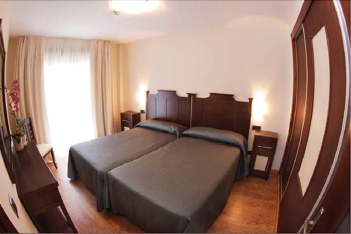 Imagen de la habitación del Apartamentos Costa Esmeralda. Foto 6