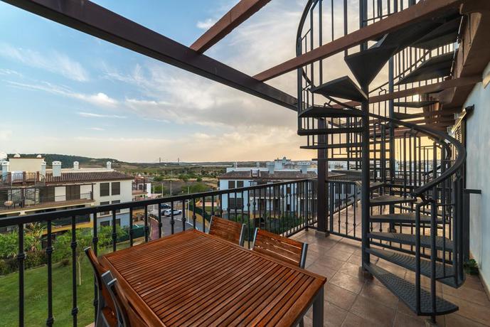 Imagen de los exteriores del Apartamentos Costa Luz Costa Esuri. Foto 13