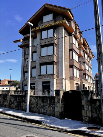 Imagen general del Apartamentos Costa Noja. Foto 1