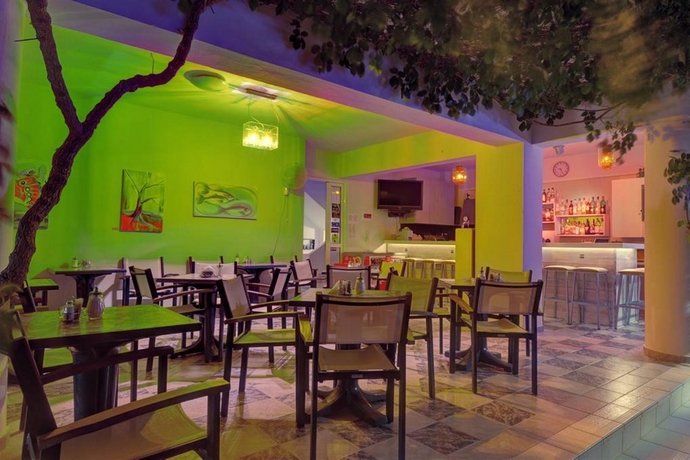 Imagen general del Apartamentos Costas and Chrysoula. Foto 13