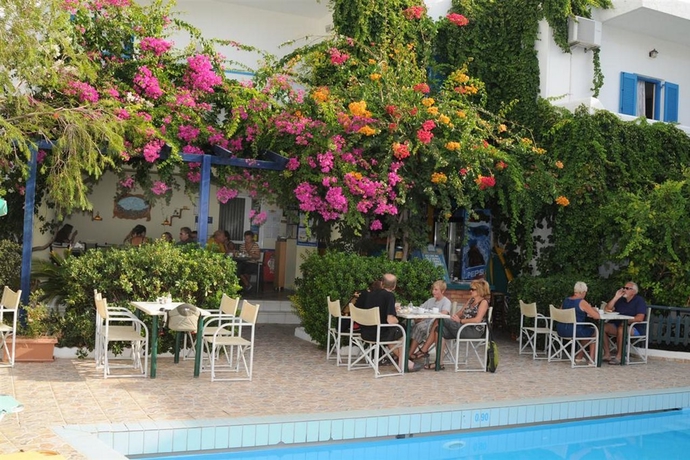 Imagen general del Apartamentos Costas and Chrysoula. Foto 14