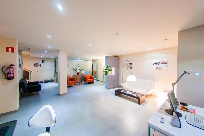 Imagen de los interiores del Apartamentos Costera Del Mar. Foto 10