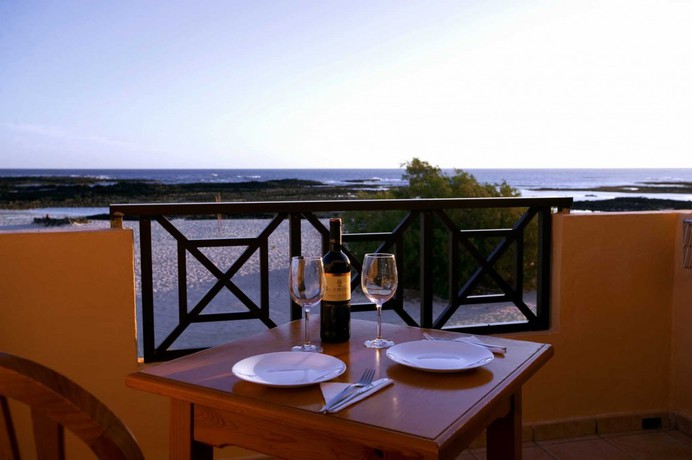 Imagen general del Apartamentos Cotillo Sunset. Foto 3