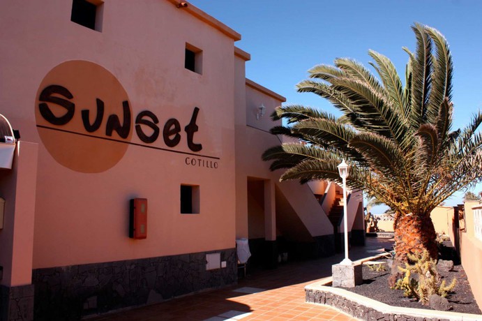Imagen de los exteriores del Apartamentos Cotillo Sunset. Foto 9