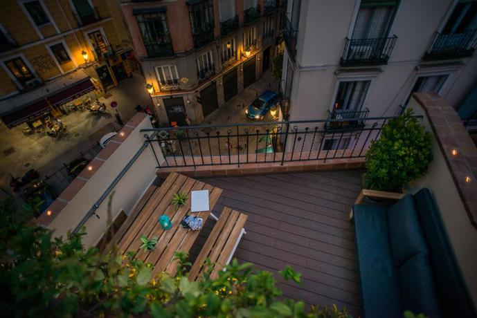 Imagen de los exteriores del Apartamentos Cruz, Puerta del Sol. Foto 10