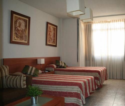 Imagen general del Apartamentos Cuatro Caminos. Foto 6