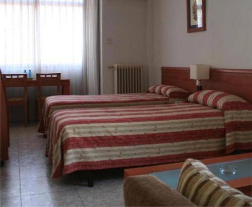 Imagen general del Apartamentos Cuatro Caminos. Foto 11