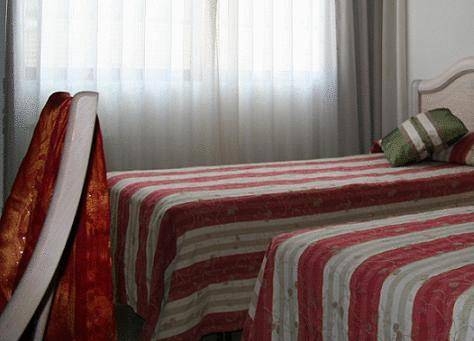 Imagen general del Apartamentos Cuatro Caminos. Foto 15