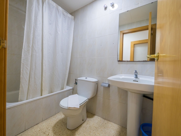 Imagen de la habitación del Apartamentos Dalia, Lloret de Mar. Foto 8