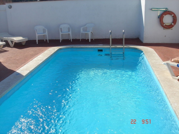 Imagen de la piscina del Apartamentos Dalia, Lloret de Mar. Foto 16