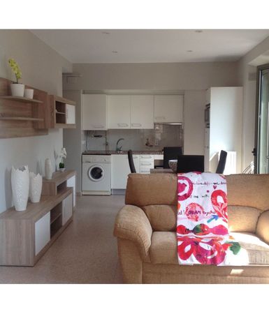 Imagen de los interiores del Apartamentos Dalinium. Foto 15