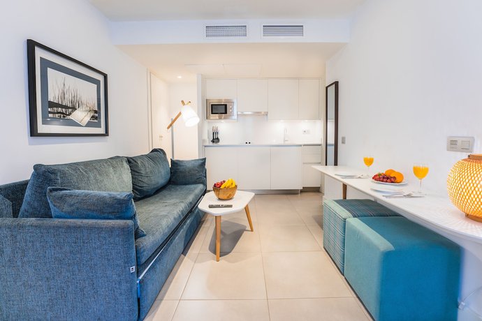 Imagen de la habitación del Apartamentos Debambú Larios. Foto 2