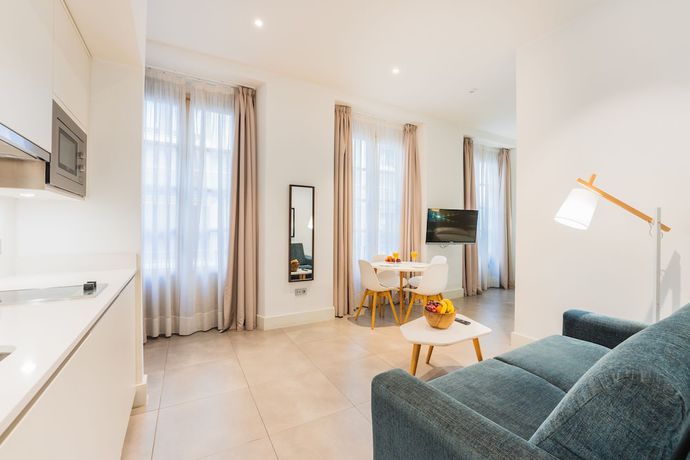 Imagen de la habitación del Apartamentos Debambú Larios. Foto 3