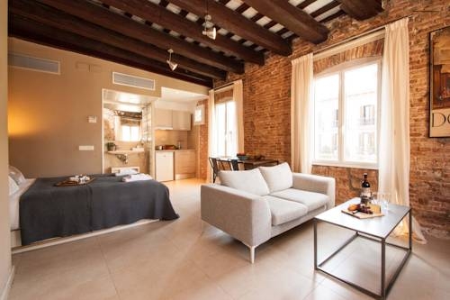 Imagen general del Apartamentos Decimononico Borne Studios. Foto 4