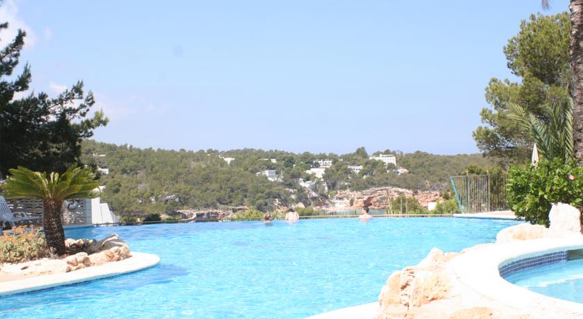 Imagen general del Apartamentos Del Rey, Cala Portinatx. Foto 2