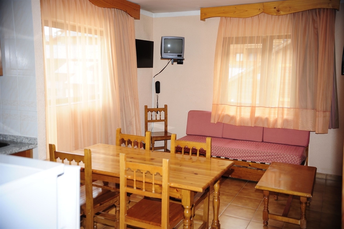 Imagen de los interiores del Apartamentos Deusol 3000. Foto 15