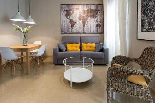 Imagen de los interiores del Apartamentos Diaber Alberto Lista. Foto 11