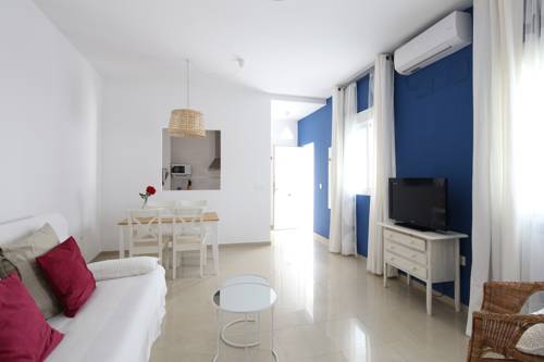 Imagen de los interiores del Apartamentos Diaber San Leandro. Foto 7