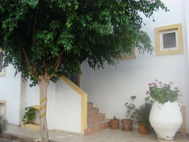 Imagen de los exteriores del Apartamentos Diamond Apartments & Suites. Foto 11