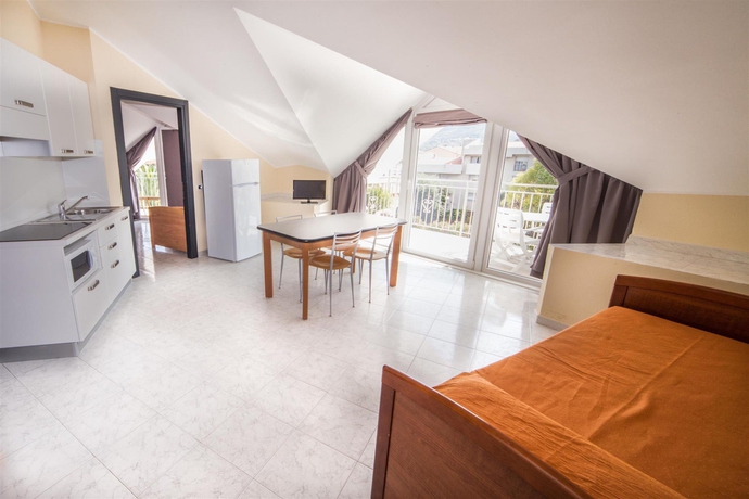 Imagen de la habitación del Apartamentos Diano Sporting. Foto 3