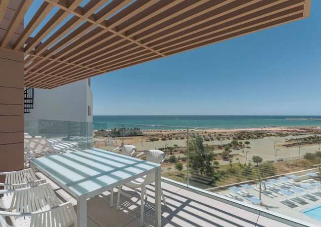 Imagen de la habitación del Apartamentos Dom Pedro Residences. Foto 3