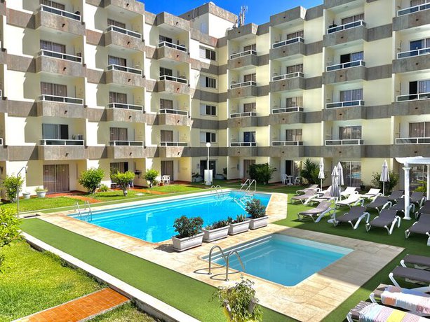 Imagen de los exteriores del Apartamentos Don Gregorio, Playa del Inglés. Foto 13