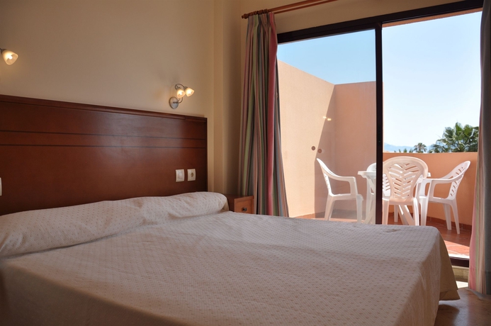 Imagen de la habitación del Apartamentos Don Juan Beach Resort. Foto 3