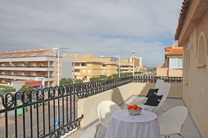 Imagen de los exteriores del Apartamentos Doña Carmen 3000. Foto 15