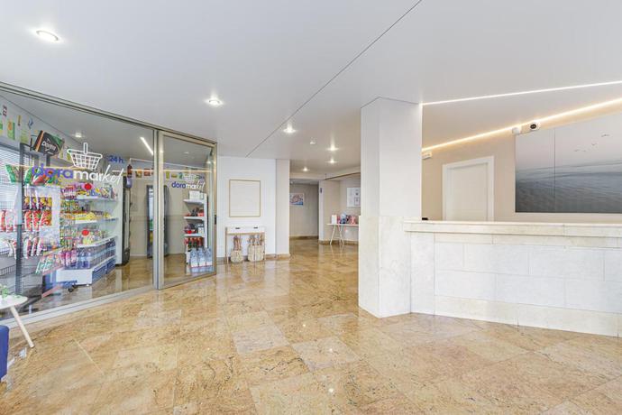 Imagen de los interiores del Apartamentos Doramar. Foto 11