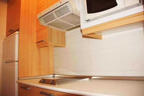 Imagen de la habitación del Apartamentos Dos Torres Pilar Suites. Foto 7