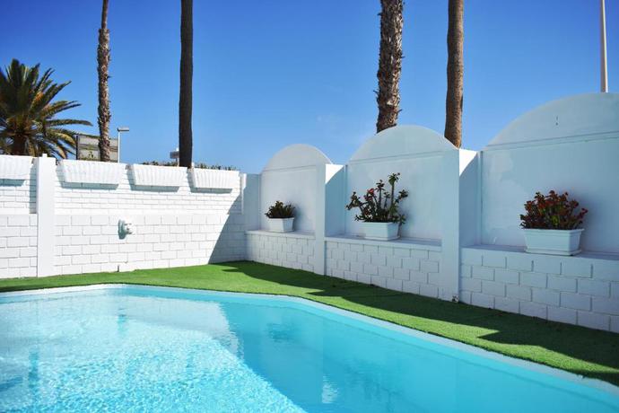 Imagen de la piscina del Apartamentos Dunaoasis Maspalomas. Foto 22
