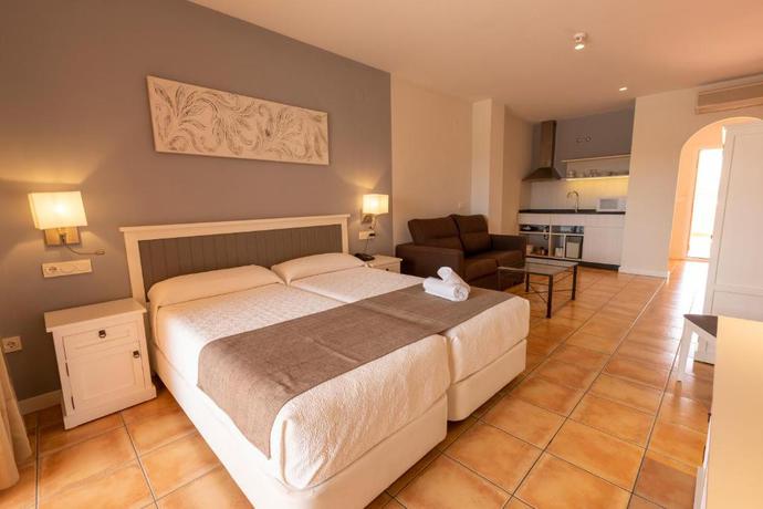 Imagen de la habitación del Apartamentos Dunas de Doñana Golf Resort. Foto 3