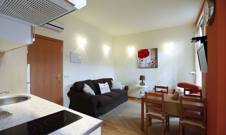 Imagen de la habitación del Apartamentos Duque De Alba. Foto 9