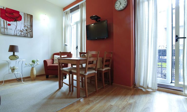 Imagen de la habitación del Apartamentos Duque De Alba. Foto 13