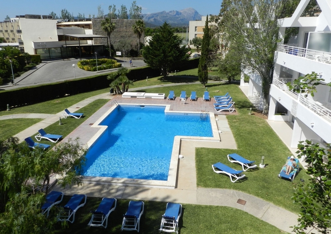 Imagen de la piscina del Apartamentos Duvabitat Apartaments. Foto 15