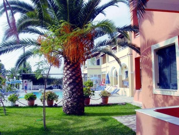 Imagen general del Apartamentos ELVES. Foto 9