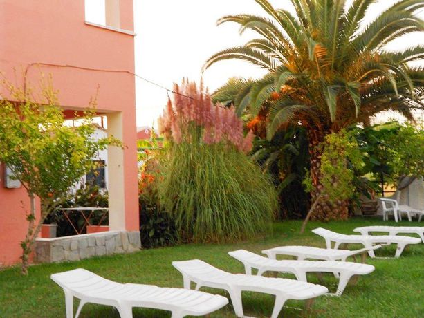 Imagen general del Apartamentos ELVES. Foto 13