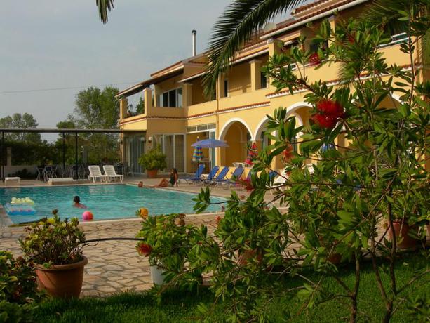 Imagen general del Apartamentos ELVES. Foto 15