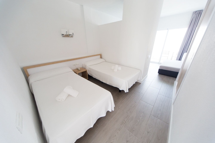 Imagen de la habitación del Apartamentos ENDLSS BEACH & DISCO HOTEL IBIZA Adults Only. Foto 3