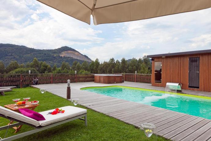 Imagen de la piscina del Apartamentos Ea Astei. Foto 11