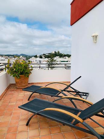 Imagen de los interiores del Apartamentos Ebusus. Foto 6